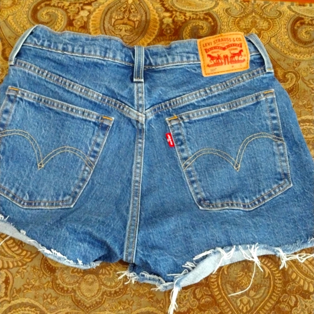 COPY - 501 Levi jean shorts light blue size 27